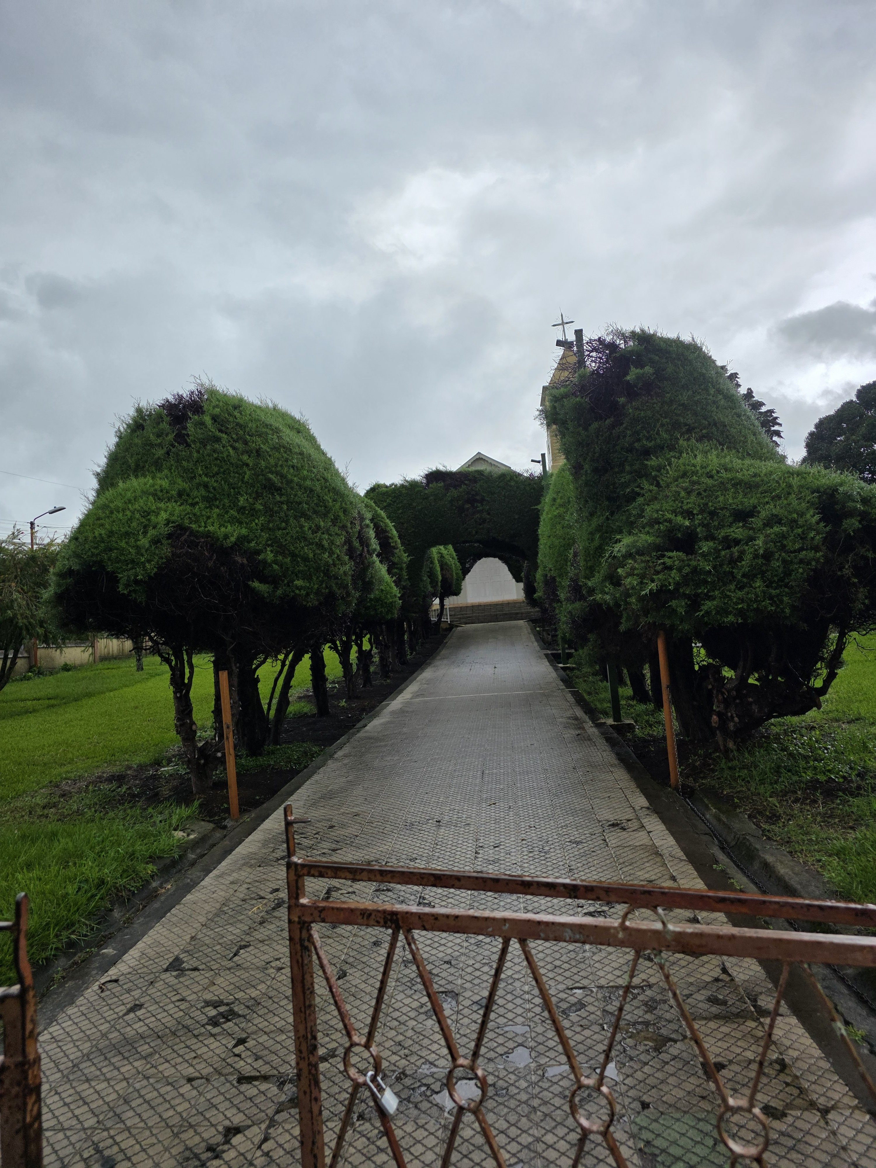 Iglesia de Los Ángeles en San Rafael de Heredia